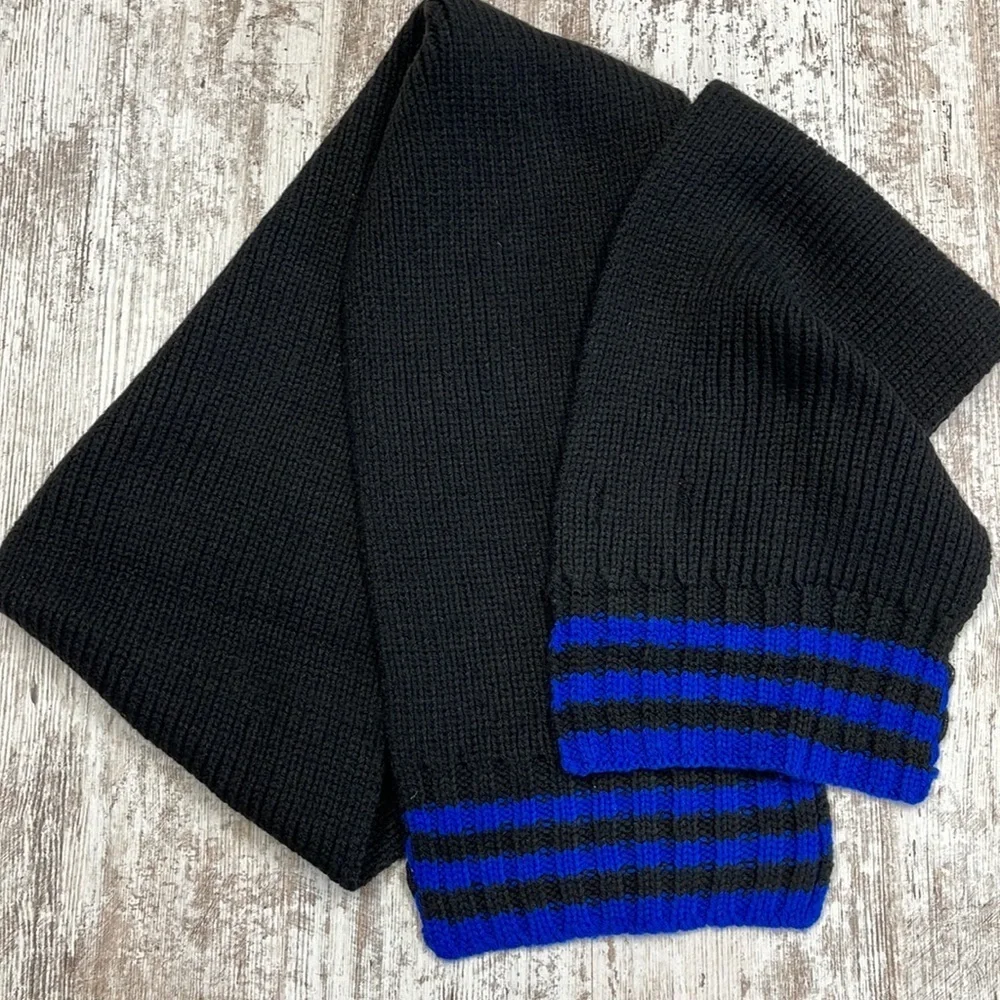 Alfani NWT Black With Blue Stripes Acrylic Winter Scarf